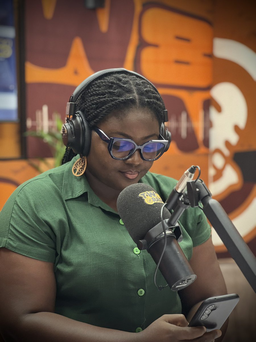 twradio889's tweet photo. Can sexual positions really influence the chances of getting pregnant or affect childbirth?

Catch the conversation as MzBrown and her guest discuss the facts, common beliefs, and important considerations around conception and pregnancy on Love and Vibes. 

#TWRadio https://t.co/3pDBvT0qv9