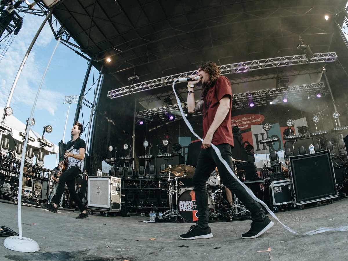 maydayparade's tweet photo. Last time we played the @4chordmusicfest, we were unfortunately down a few good men… 😷😷

Looking forward to giving you all 100% this Saturday! Literally. 🖤

📷: @bridgetncraig https://t.co/pDb9xZ05q8