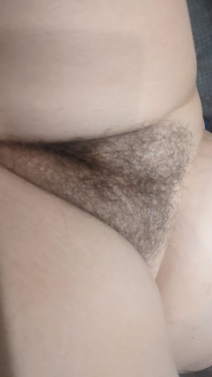 dirtypiggi's tweet photo. I want a older man to control me dm me or add my ig or snap🥺🍭🎀 https://t.co/v4DLHZ6BjC