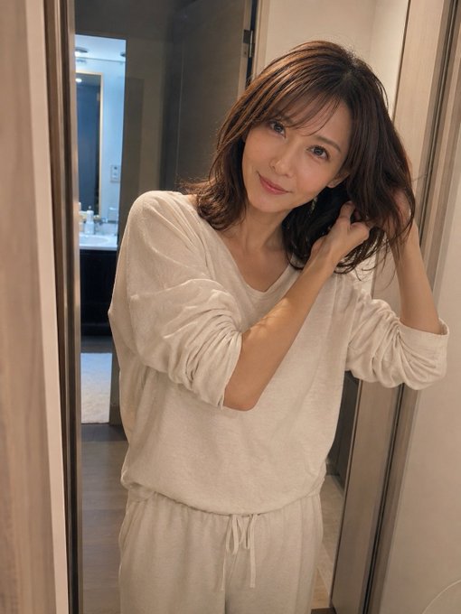 DiegoTorresdaC1's tweet photo. 50歳になりました。

若い子みたいな恋はできなくても、
誰かを大切にする恋ならまだできると思っています。

そんな出会い、ないかな💕 https://t.co/zWEbmGohxr