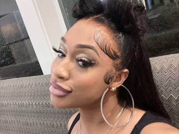 TMZ's tweet photo. 👀 Exclusive: "Love &amp; Hip Hop" Sidney Starr tells judge she's too famous for jail.

Read more: https://t.co/WqXugILX9q https://t.co/PFd5Zcx1ce