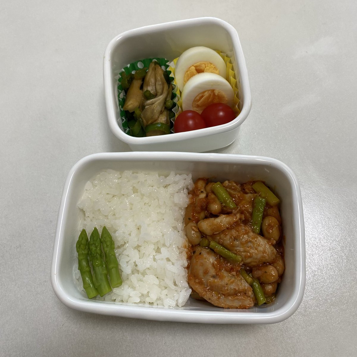 ataru_a_y's tweet photo. お弁当作り25週目。
シルバーウィーク、皆様いかがお過ごしでしたか？
自分は絶賛ヒッキー大魔神でしたハイいつも通り( ´Д`)y━･~~
高校生の頃、薄焼き卵オムライスをお弁当箱にピッチリ詰める技を習得。
F難度の大技です(｡ ｰ`ωｰ´) 
今でもやれるか？と挑戦してみたらデキマシタノヨ(￣∀￣*)ﾍﾍ https://t.co/uQ0dlHhjOE