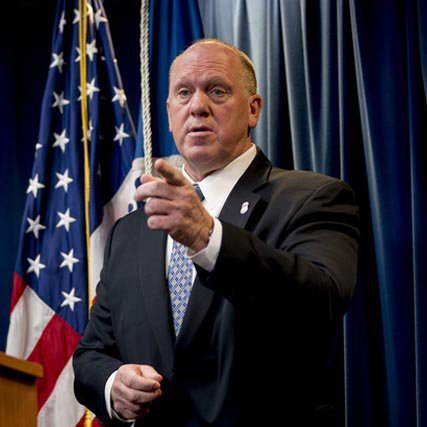Ivankarvtrump's tweet photo. If you get a chance to meet Thomas Homan would you shake hands with him ?

1 - ○ Yes
2 - ○ No https://t.co/LadVD735su