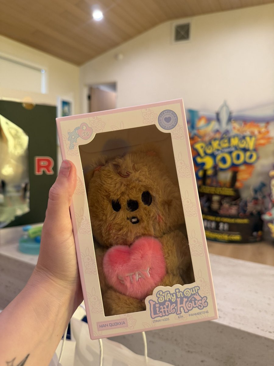 geeeidk's tweet photo. Found him in a random k pop store in a random mall https://t.co/U86GJg9hDQ