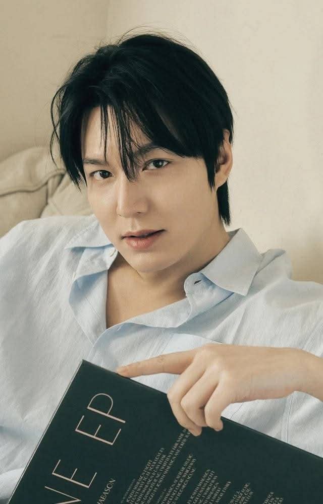 leeminhostarHQ's tweet photo. Nothing but love and respect for this icon. ❤️ https://t.co/DxedLhQ9QO