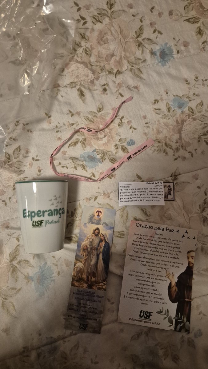 bobagigis's tweet photo. e eu que fui me confessar e ganhei presente
COMO QUE NÃO AMA ESSE FREI 😭😭😭😭 https://t.co/nEoKt3QxM0
