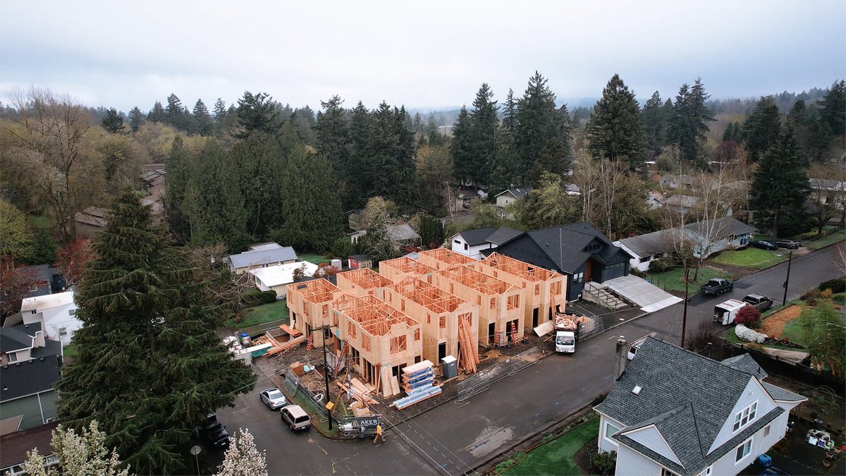 CorevestFinance's tweet photo. A growing strategy is helping builders deliver more single-family homes on underutilized land🏘️. See how cottage clusters and other middle housing developments are creating attainable housing opportunities—one neighborhood at a time in our new blog ⬇️🏡. 

https://t.co/lHr0WkmDmg https://t.co/bn8P68LLu6
