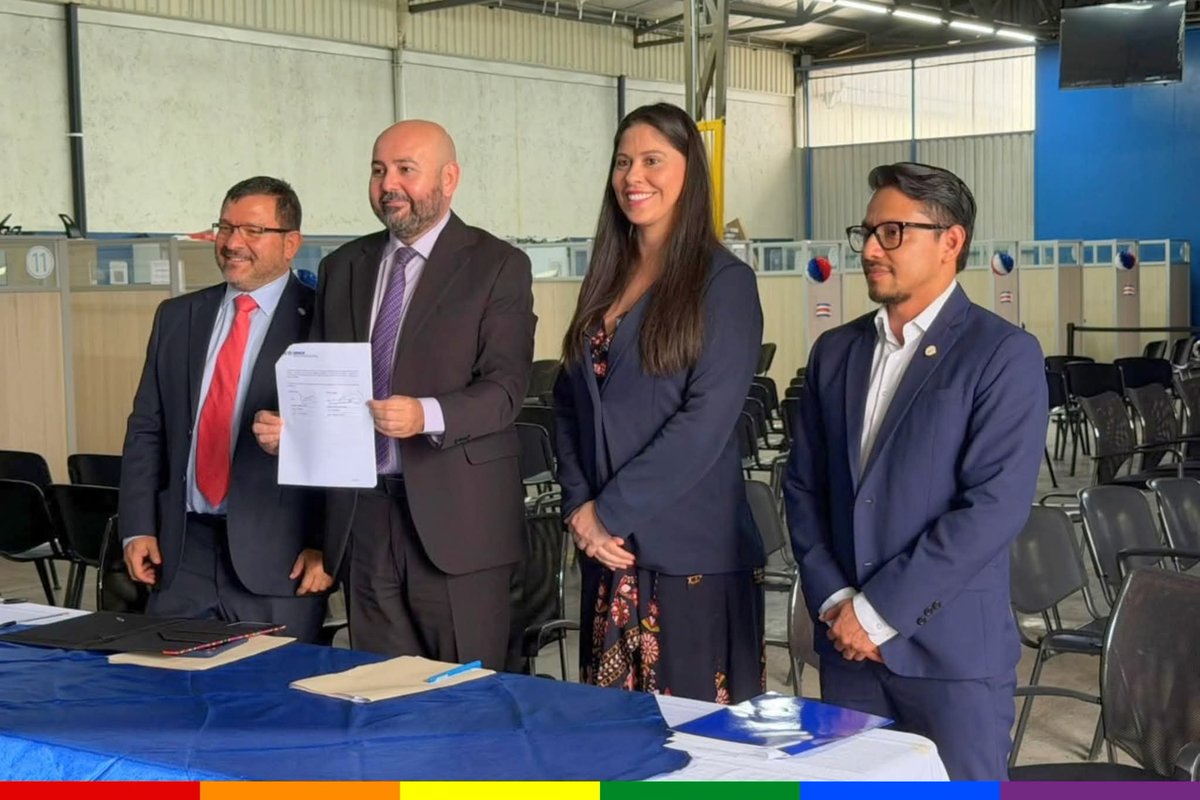 OSCMirps's tweet photo. 🌎 Celebramos este importante avance en Costa Rica 🇨🇷. La nueva Unidad de Empleo muestra cómo la articulación entre Estado, ACNUR,  sociedad civil y RLOs puede generar soluciones concretas para personas refugiadas.

👏 Felicitamos las organizaciones integrantes del Mecanismo. https://t.co/RuwEKwdRkn