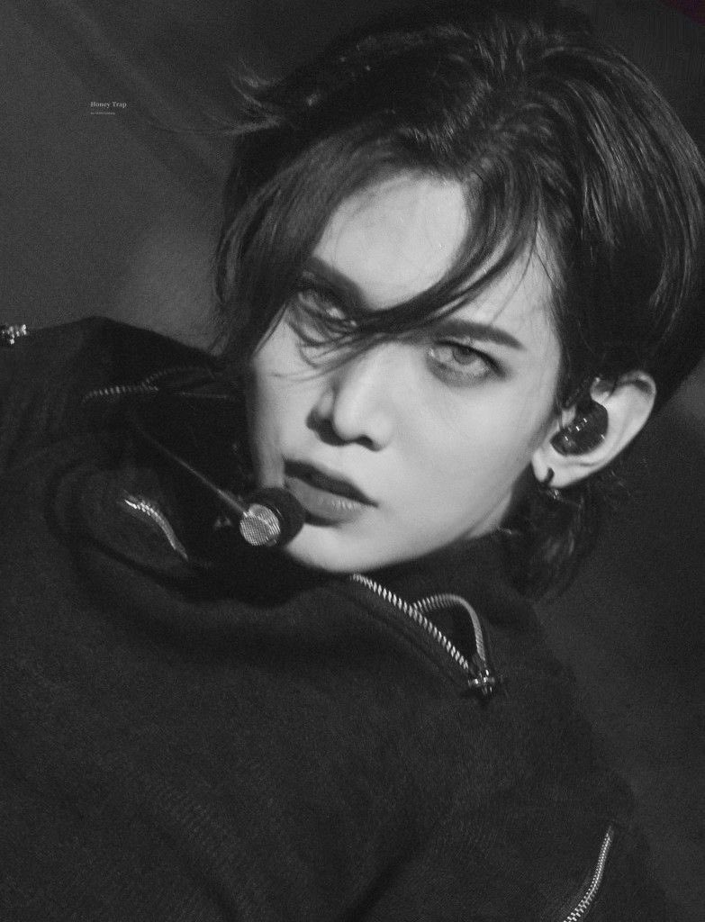 YEOTEEZx's tweet photo. YEOSANG in this black and white aesthetic >>> https://t.co/TEADgQSvxe