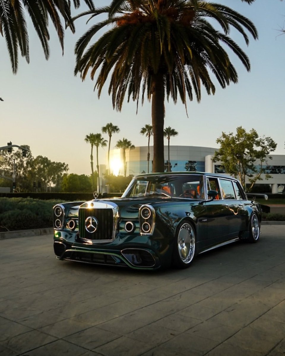 Complex's tweet photo. A shop in LA built a custom Mercedes by combining 1971 and 2024 models together

Nicknamed the ‘Final Boss’ the custom build was reportedly listed for $4.5 million

[via/ s_klub_la ] https://t.co/NeKrpCcH7K