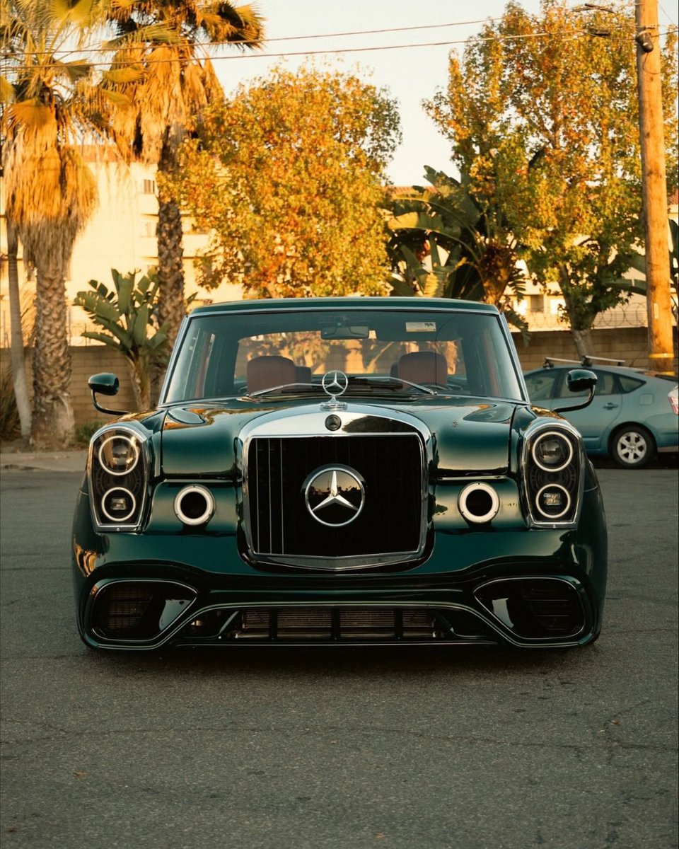 Complex's tweet photo. A shop in LA built a custom Mercedes by combining 1971 and 2024 models together

Nicknamed the ‘Final Boss’ the custom build was reportedly listed for $4.5 million

[via/ s_klub_la ] https://t.co/NeKrpCcH7K