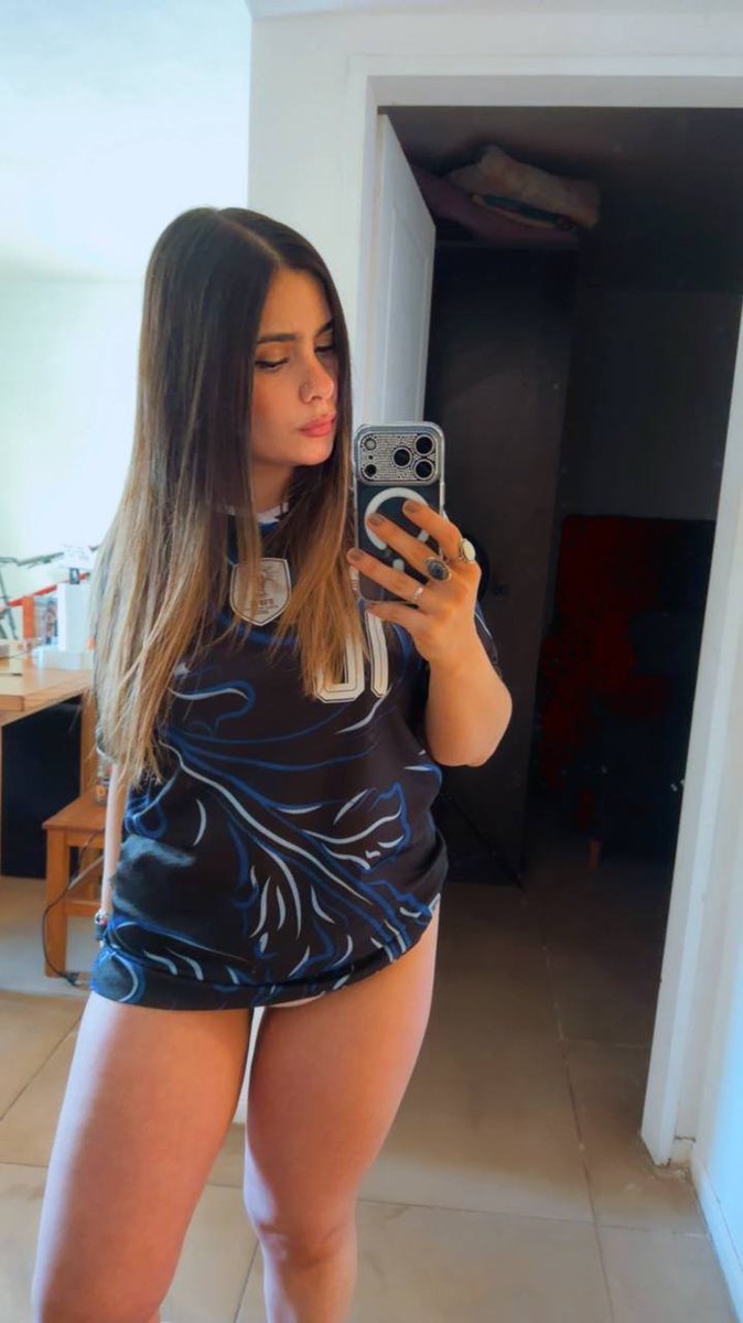 Florchubaby's tweet photo. Yo también me quedé sin entradas para la despedida de Messi 😔 https://t.co/o4nf2pi3VS