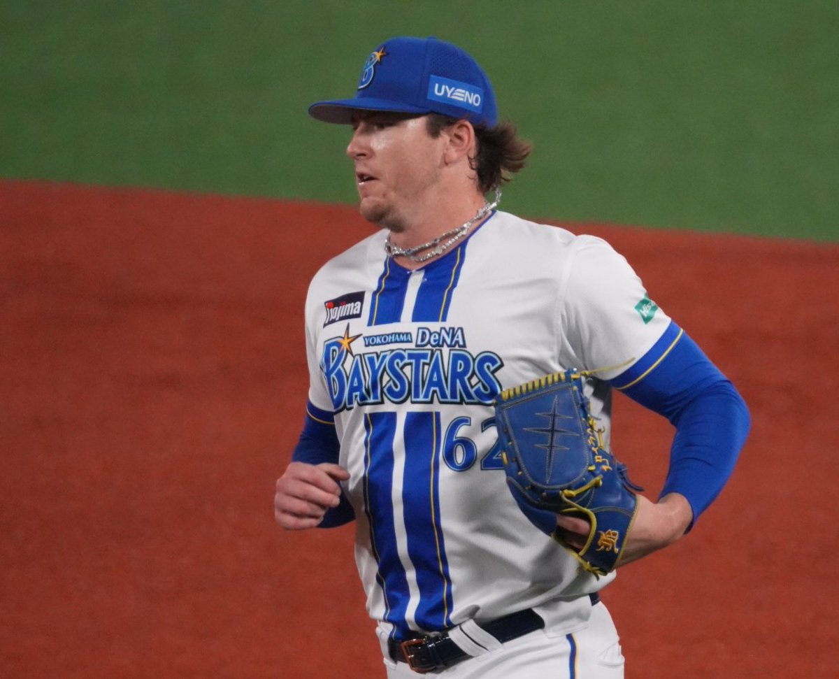 About01060922's tweet photo. はい、珍しく文字数オーバー😅

今日の先日は石田裕太郎投手⚾
(と書きつつ、画像はレイノルズ投手💦)
絶対勝つぞ✊😆✨️

という事で、今日も元気に
いってらっしゃ~い👋✨ https://t.co/2WrEch8FEb