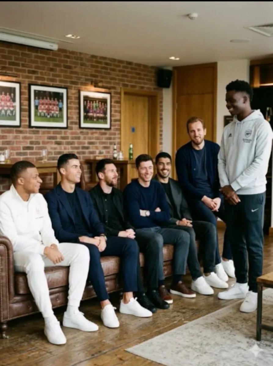 Goal_kickk's tweet photo. Who do you think should stand up for bukayo saka?🤔 https://t.co/sSYPBJrTTw