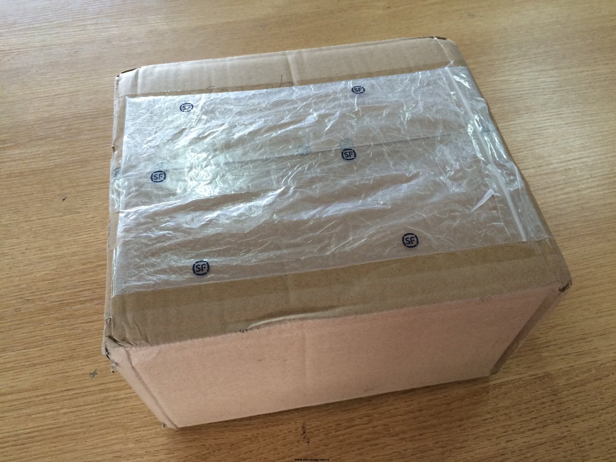SimonaToye7g's tweet photo. Mi pedido llegó hoy, abrir la caja rápidamente para ver qué sorpresas me trajo! , https://t.co/44xeLpyJ1I