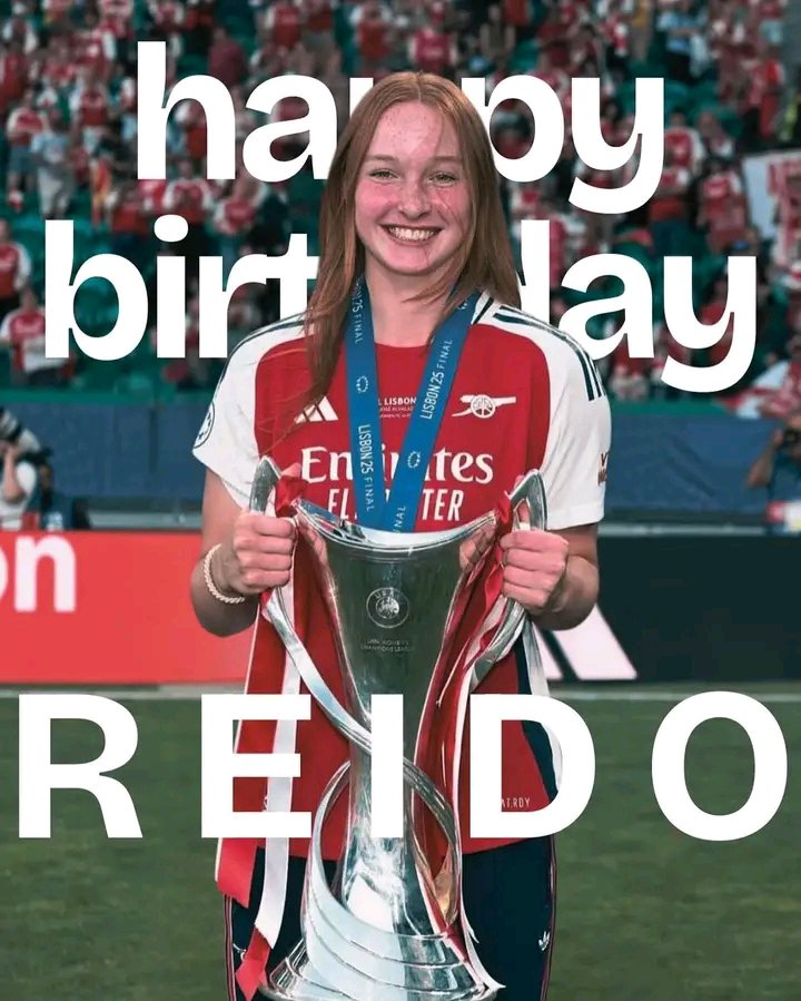 Myles0181's tweet photo. Happy Birthday Katie 🎂 https://t.co/IEtSMbkP7A