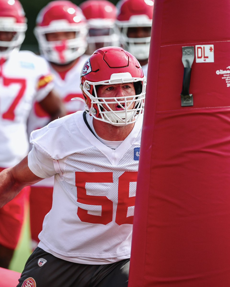 Chiefs's tweet photo. Dolphins on deck. https://t.co/pxy3V6AUvq