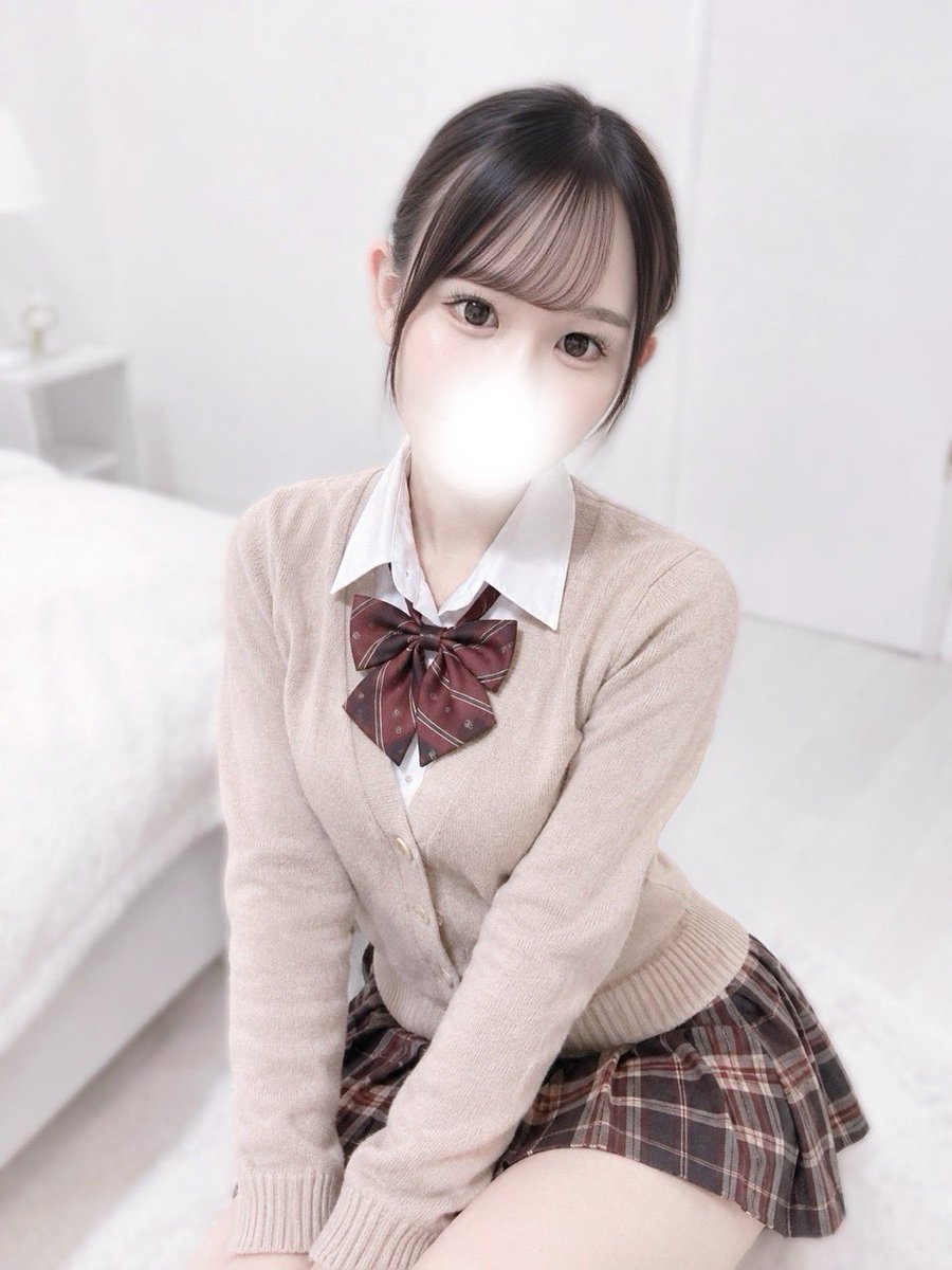 ena_shg's tweet photo. なんちゃって制服えなぴ✌︎ https://t.co/iUe69Crnrs