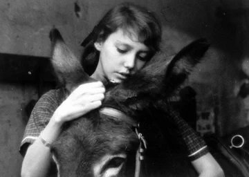 NathanFrancis__'s tweet photo. "Make visible what, without you, might perhaps never have been seen." 

🎞 French #filmmaking legend #RobertBresson was #BOTD 25 September 1901. #Film https://t.co/DlofnIs3Gc