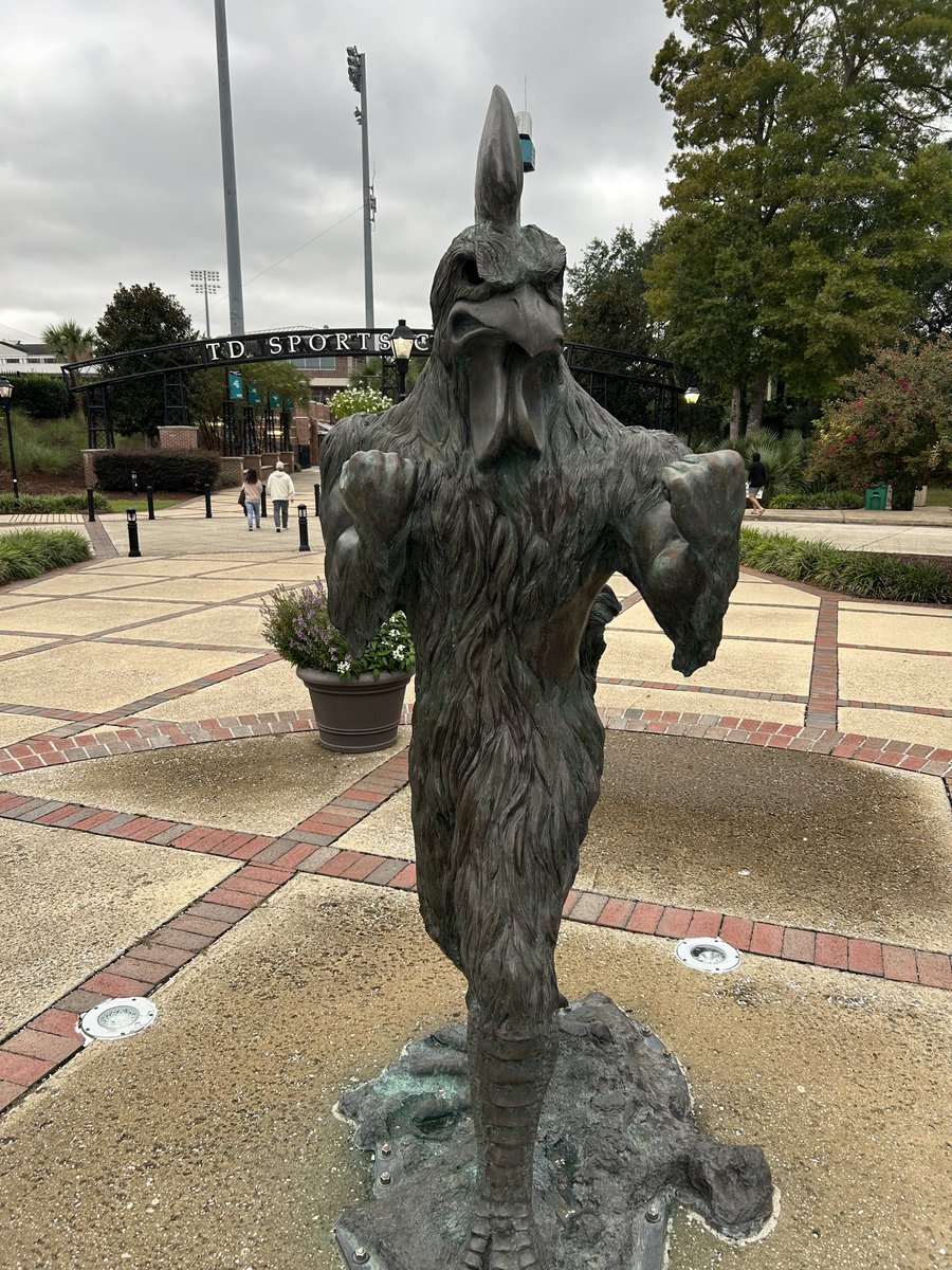 SeaverWX's tweet photo. Spending my off day up on the Grand Strand checking out the Surf Turf! Perfect football weather today, loving the fall weather! https://t.co/5CEoCNbmXi