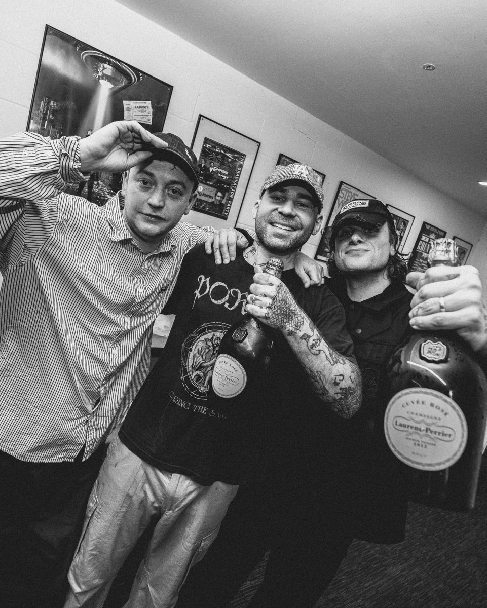 dmasmusic's tweet photo. NOMINATED FOR ALBUM OF THE YEAR, BEST GROUP, BEST ROCK ALBUM AND BEST VIDEO FOR MY BABY’S PLACE. THANK YOU @ARIA_Official 

BEST VIDEO IS PUBLIC VOTED. https://t.co/7YKcBCIOnq https://t.co/gwlZP4npa7