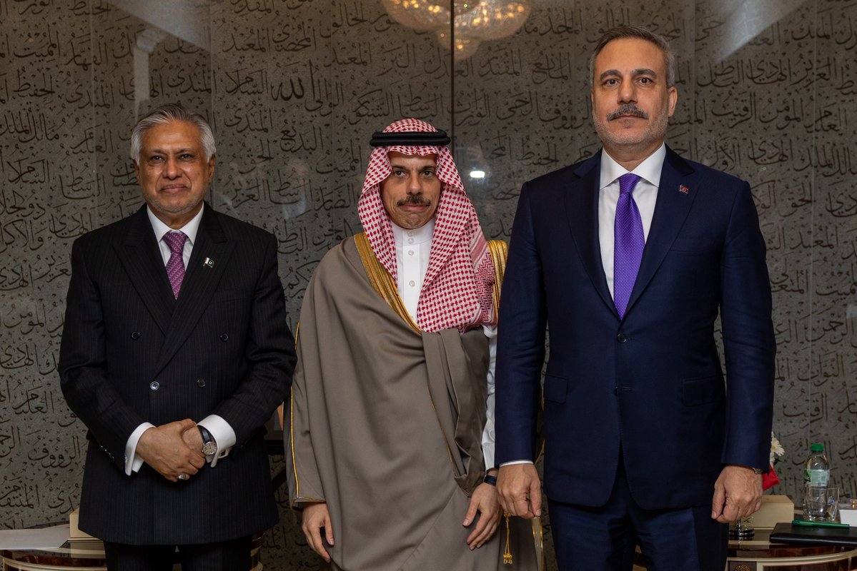 clashreport's tweet photo. The Foreign Ministers’ Meeting of the Mecca Agreement for Joint Defense took place on the sidelines of the 81st Session of the UN General Assembly. https://t.co/6ChIowbk6v