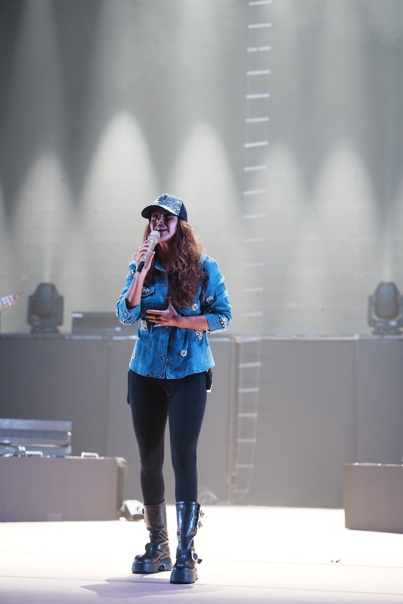 AlmaShowMx's tweet photo. @LuceroMexico en soundcheck para este @AuditorioMx 

#SiempreContigo https://t.co/FsDZGzxPZn