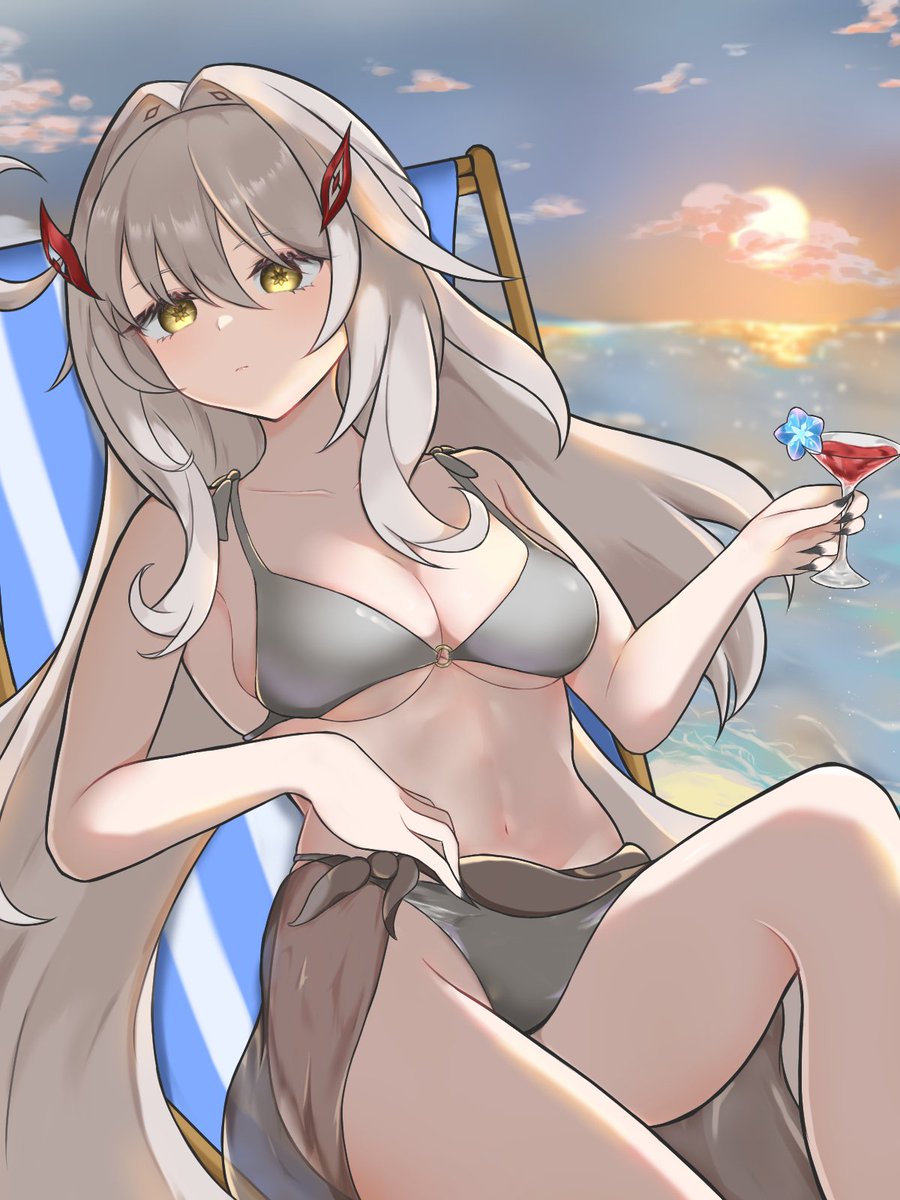 RAG_large1582's tweet photo. ロノヴァさんの水着シルバーにしてみた https://t.co/RdKIiMgijI