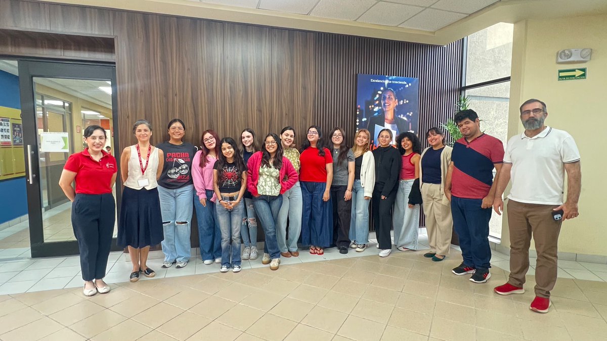IEST_Idiomas's tweet photo. Alumnos de la Licenciatura en Idiomas del @iestanahuac presentan su examen de certificación de francés DELF. https://t.co/equEmWnESc