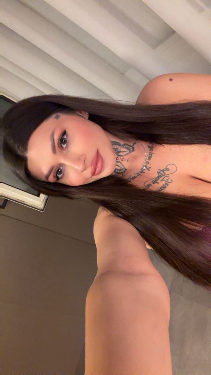 Amberdee_Rae's tweet photo. Hey babe, are you online ? ❤️ https://t.co/QImNNDYqt5