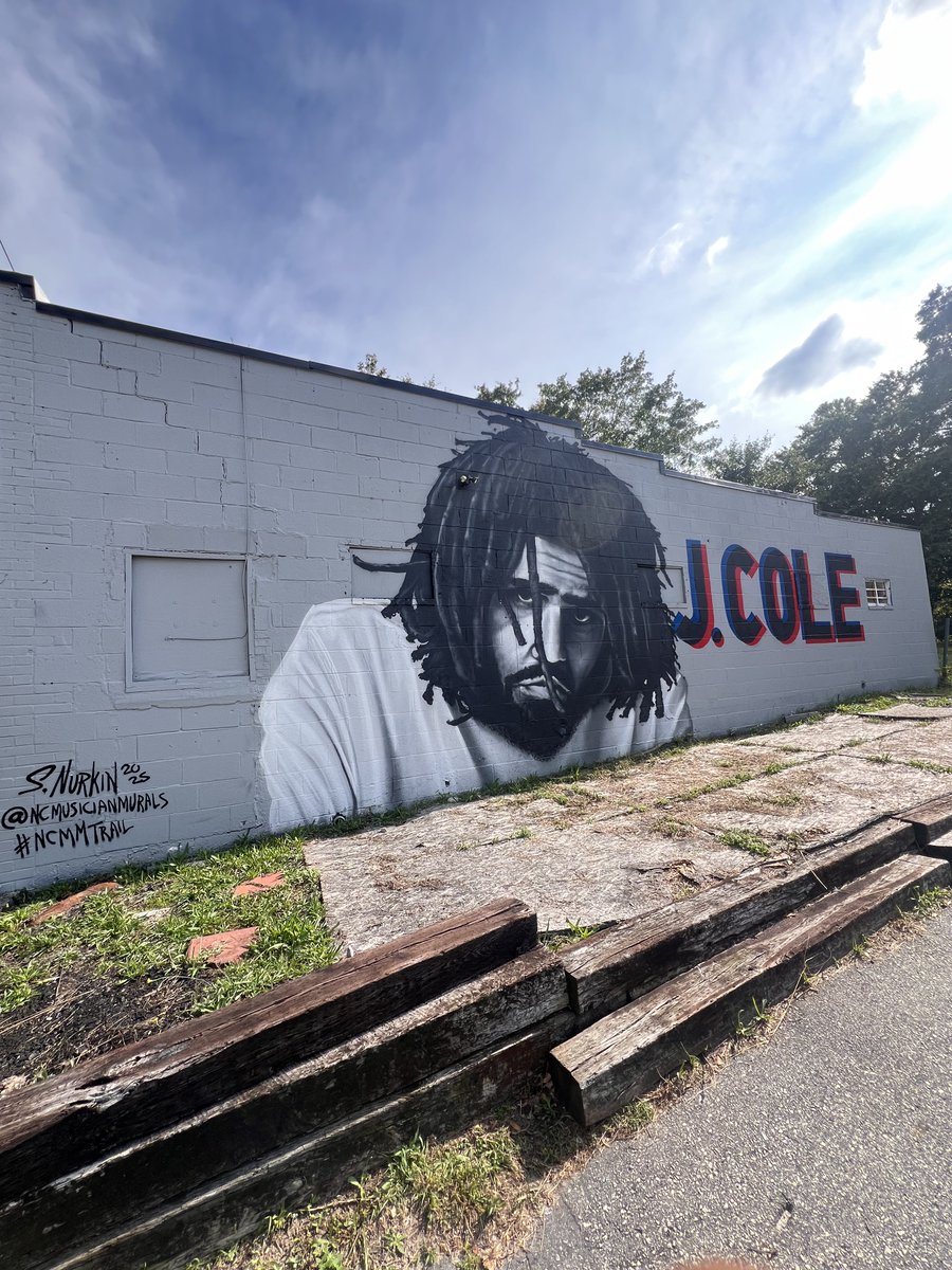 norolemodelzjj's tweet photo. Murals in Fayetteville 🔥 https://t.co/F8gcZflutj