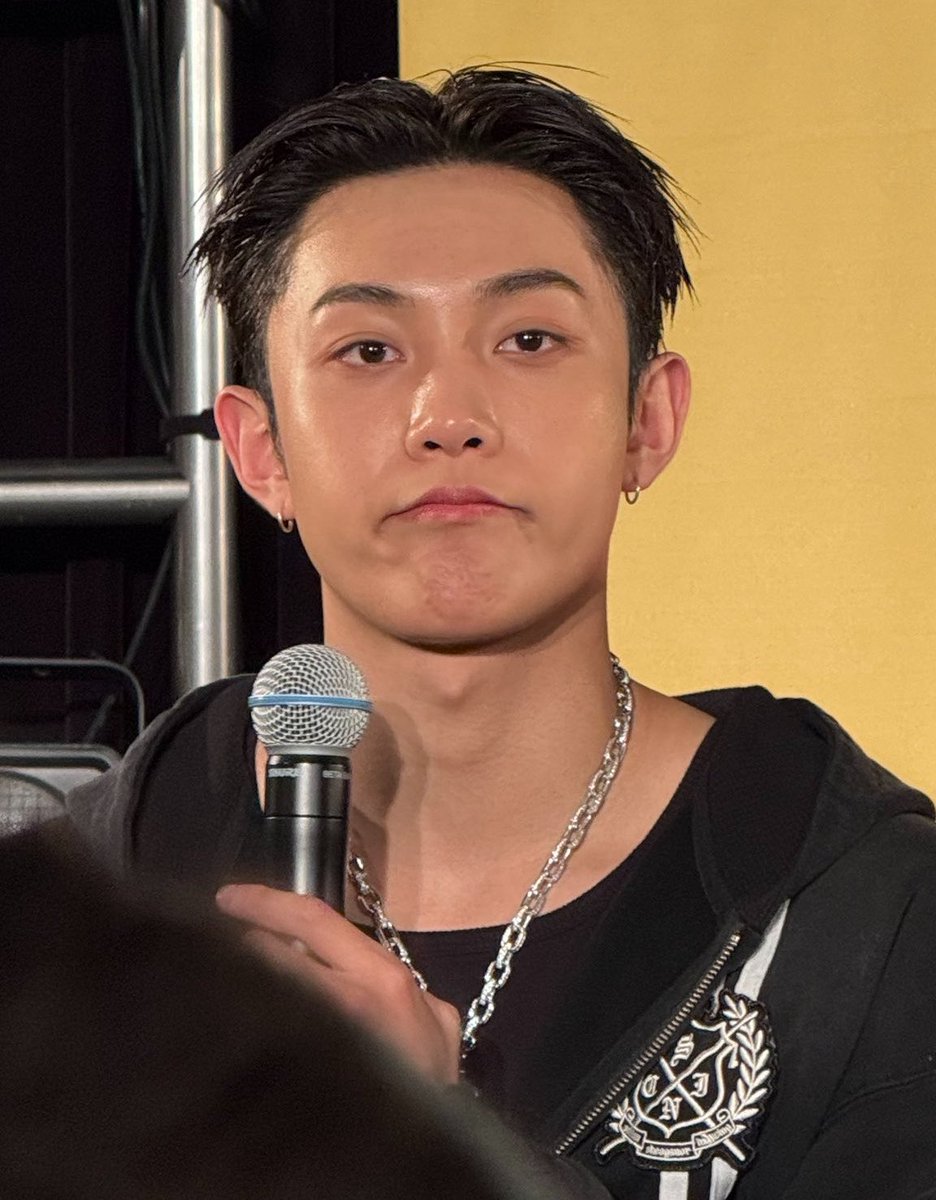 ryulshots's tweet photo. ryul and his little pout ♡ https://t.co/32MRA97zfR