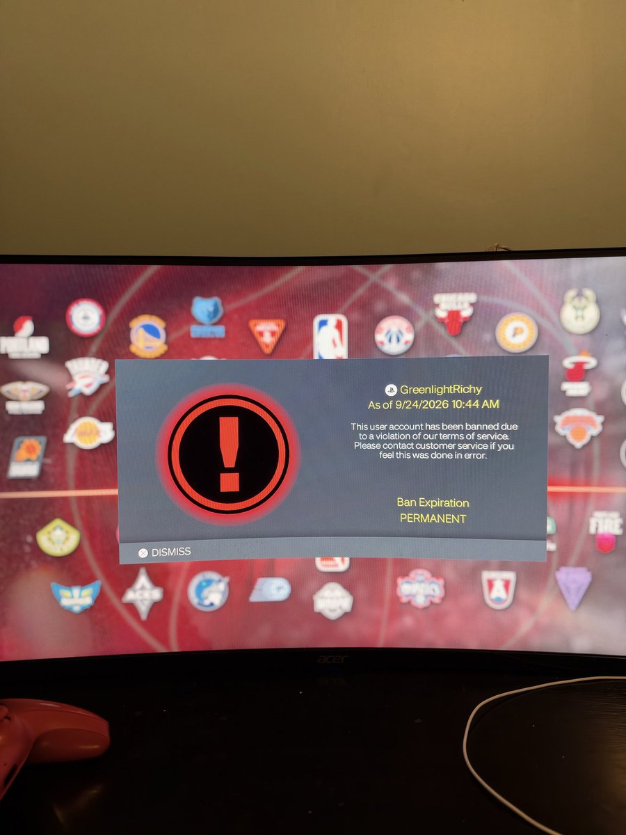 Richyloll's tweet photo. @NBA2K Got banned for no reason never cheated I shoot 49% from 3 without cheating and you decided to banned me for what 2k need this reversed now fr ? @NBA2K @Beluba @Ronnie2K https://t.co/6C2wgBcM9o
