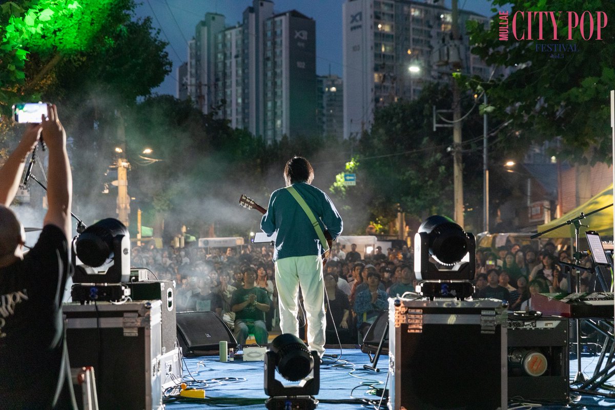 Quatrob23's tweet photo. Yasuyuki Horigome 
In Mullae City Pop Festival vol. 3
(Photo: Ye Byoung Hyun) https://t.co/CEB9tAgiqR