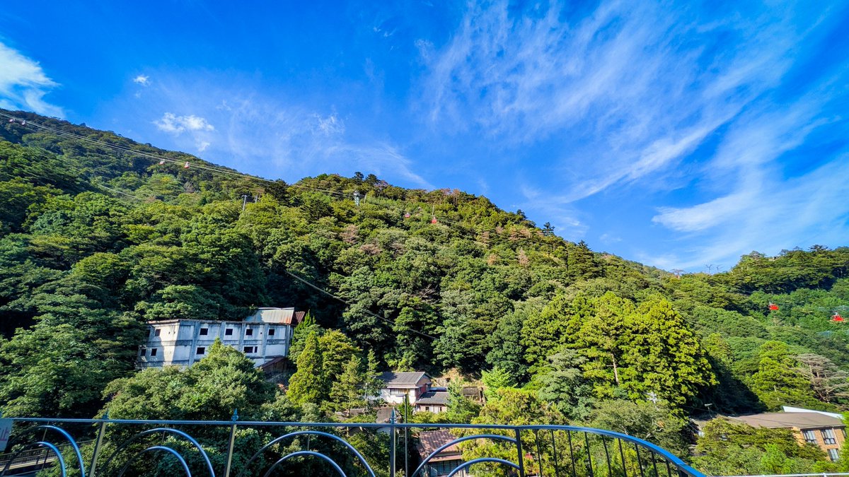 makepocket's tweet photo. 今朝も5時から撮影のお仕事頑張っております😁
ただいま、朝食とって一休み。
そして、この後も午後まで撮影は続きます。
午後は御在所ロープウェイにも乗るのですが、高所恐怖症の自分にはまさに試練😂 https://t.co/cK5rwXgqCj
