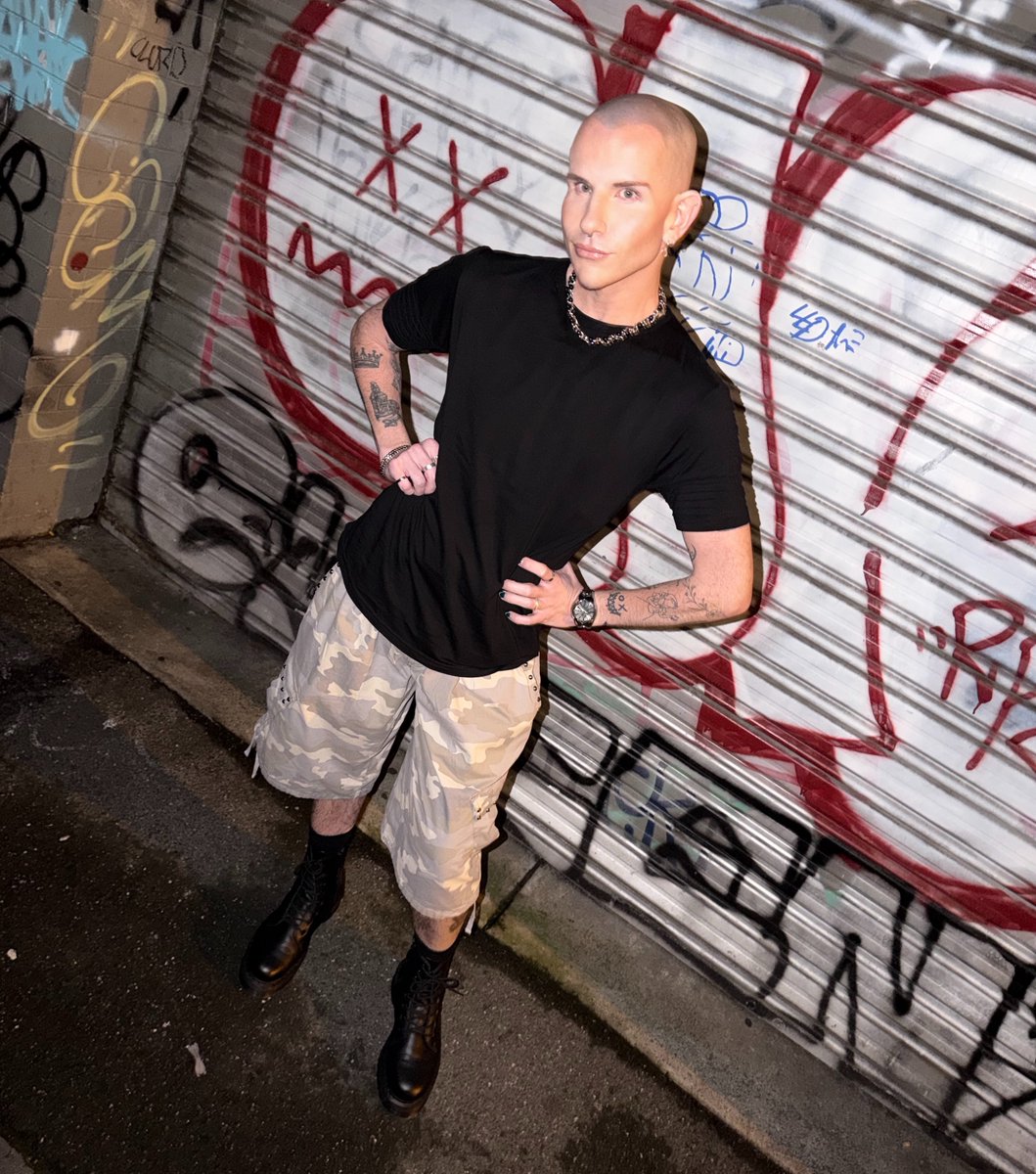violetsmithpyw9's tweet photo. You wanna be on top? Photo: Matthias Eerhard https://t.co/DSMSnAl62c