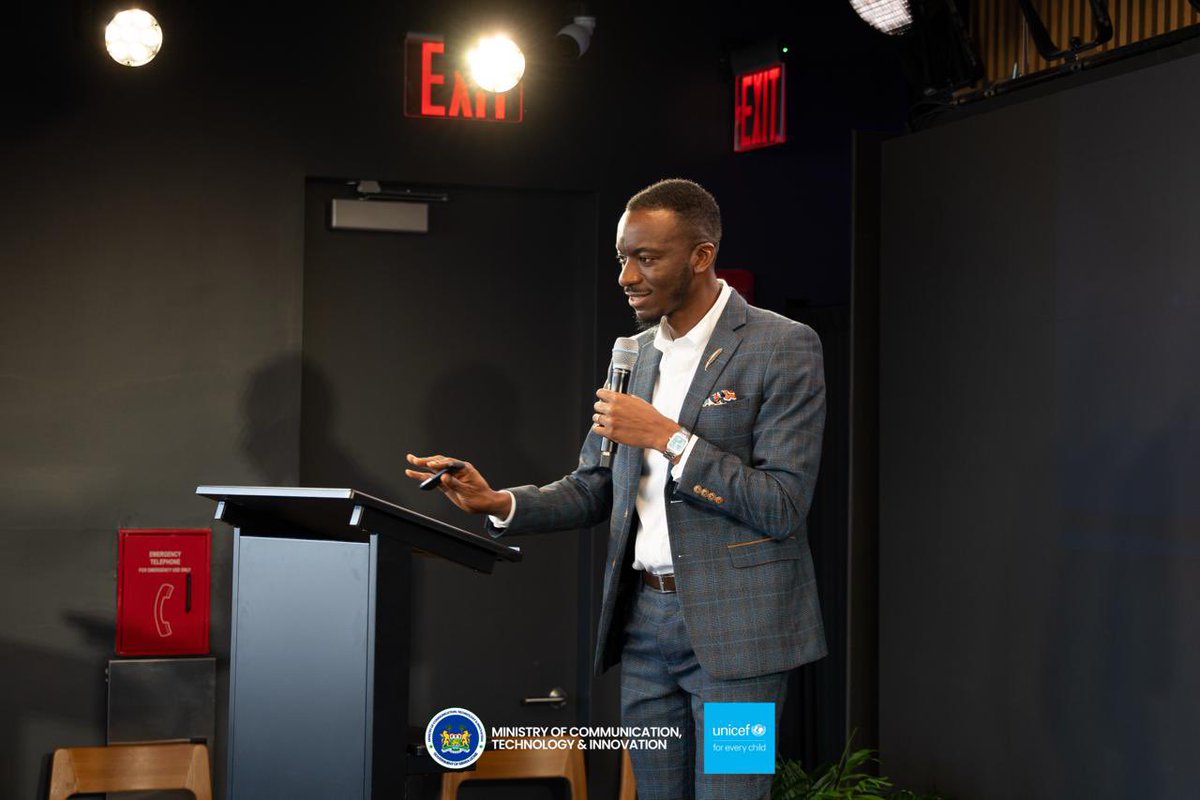 MoCTI_SL's tweet photo. 4 Sierra Leonean teams have met all 9 Digital Public Good criteria and submitted to the global registry .

Built with Pipeline, an AI tool checking solutions against DPG standards. Shared today at #UNGA81 by @c_ogoo, Founder, @ChristexFndn.

https://t.co/2TIO05pMLL https://t.co/SxoT8IU8RA