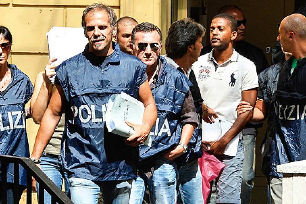 PoderMediatico's tweet photo. ITALIA: Arrestan dominicanos por red narcotráfico y secuestro

https://t.co/oH3tc3CTuH https://t.co/tHlM7DwOln