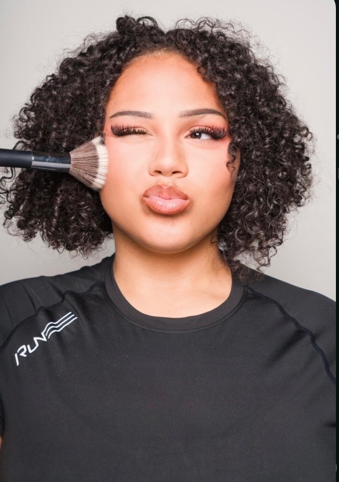 LeonaToole's tweet photo. Makeup artist head shots 

Book me at glammedbyleona@gmail.com 

In chicago https://t.co/qFDAVySRTm