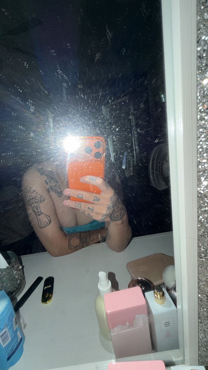 OnlyItzHaley's tweet photo. Welcome to the X page💦 Adult content creators! My main page, that includes my wifey! I’m 24, short hair, big yitty girl. & my wife is 20 sexy body girl who will sometimes make an appearance in my content!🫦 We’re on the East Coast.😎 We will be engaging, replying to messages, and etc!❤️ Interact with the page, get our attention! Girl loving girl type shit!!👩🏻‍❤️‍💋‍👩🏽  Let’s have some fun!! Enjoy the page!! Follow!!☺️ #follow #like #contentcreators #girlskissing