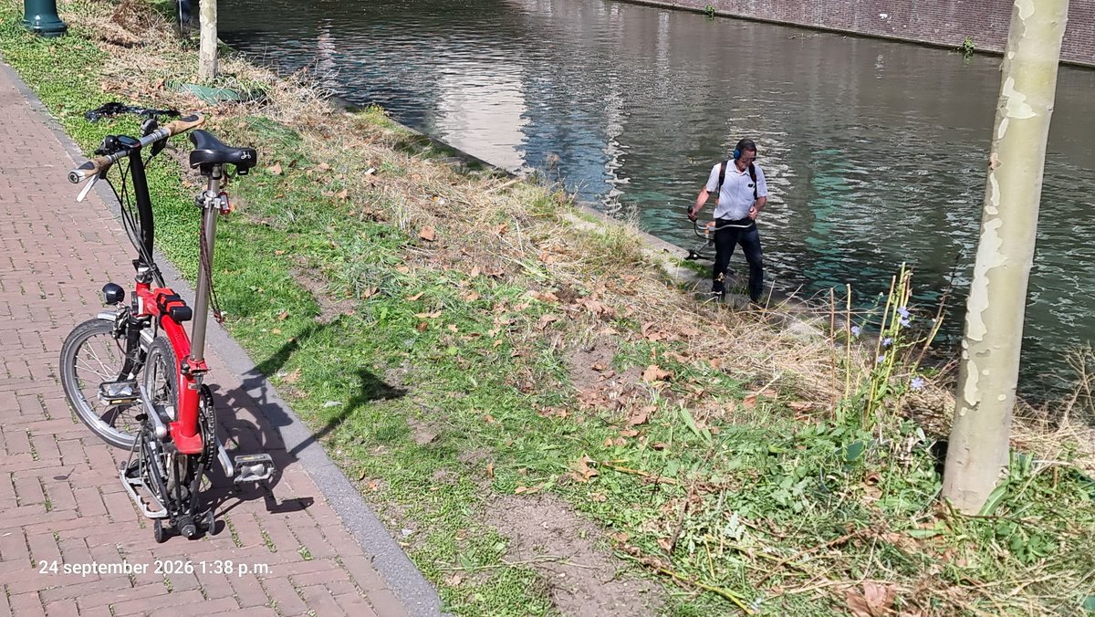 Griftpark2013's tweet photo. Ecologisch maaien Gemeente Utrecht Stadsbedrijven Zocherpark Singelgebied Boer Dirk met vrijwilligers en paard en wagen https://t.co/KDBDdVil38