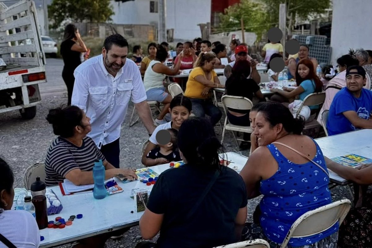 prinlmx's tweet photo. Brigada priísta en García. Seguimos en territorio, cerca de la gente y trabajando por Nuevo León. 🟢⚪️🔴 https://t.co/kDwCT3KD9y