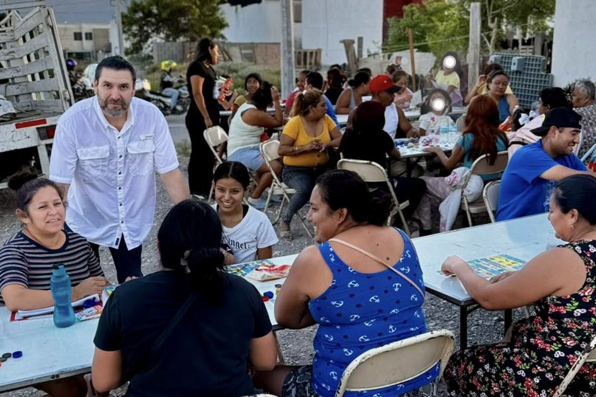 prinlmx's tweet photo. Brigada priísta en García. Seguimos en territorio, cerca de la gente y trabajando por Nuevo León. 🟢⚪️🔴 https://t.co/kDwCT3KD9y