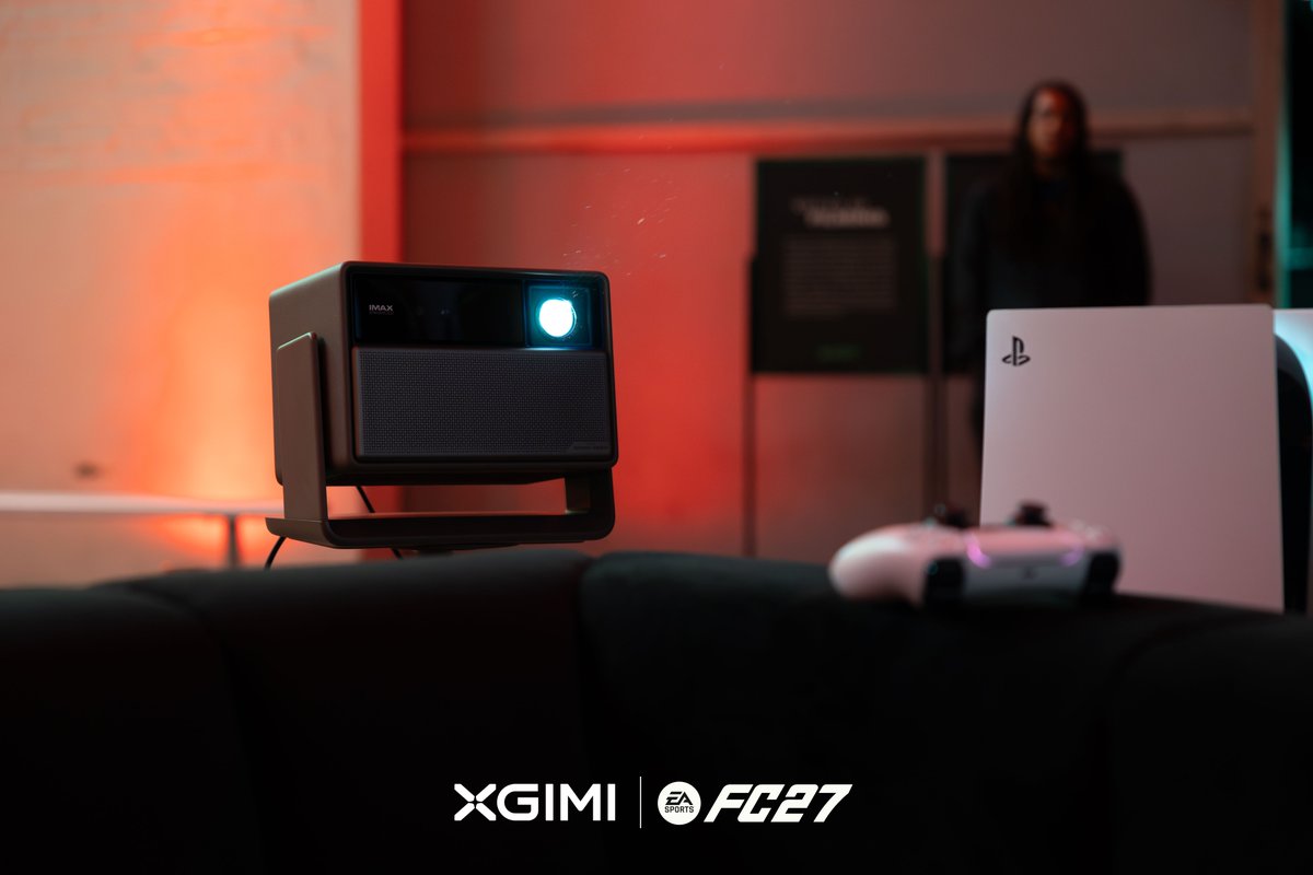 XGIMITech's tweet photo. Once again, we teamed up with EA SPORTS FC™ to bring the beautiful game to life. Seeing so many passionate fans gather around the big screen and celebrate every goal. That's why we do this.

#XGIMI #EASPORTSFC #FC27 #NYC #FootballFans #BigScreenEnergy https://t.co/0w0UDc0gVm