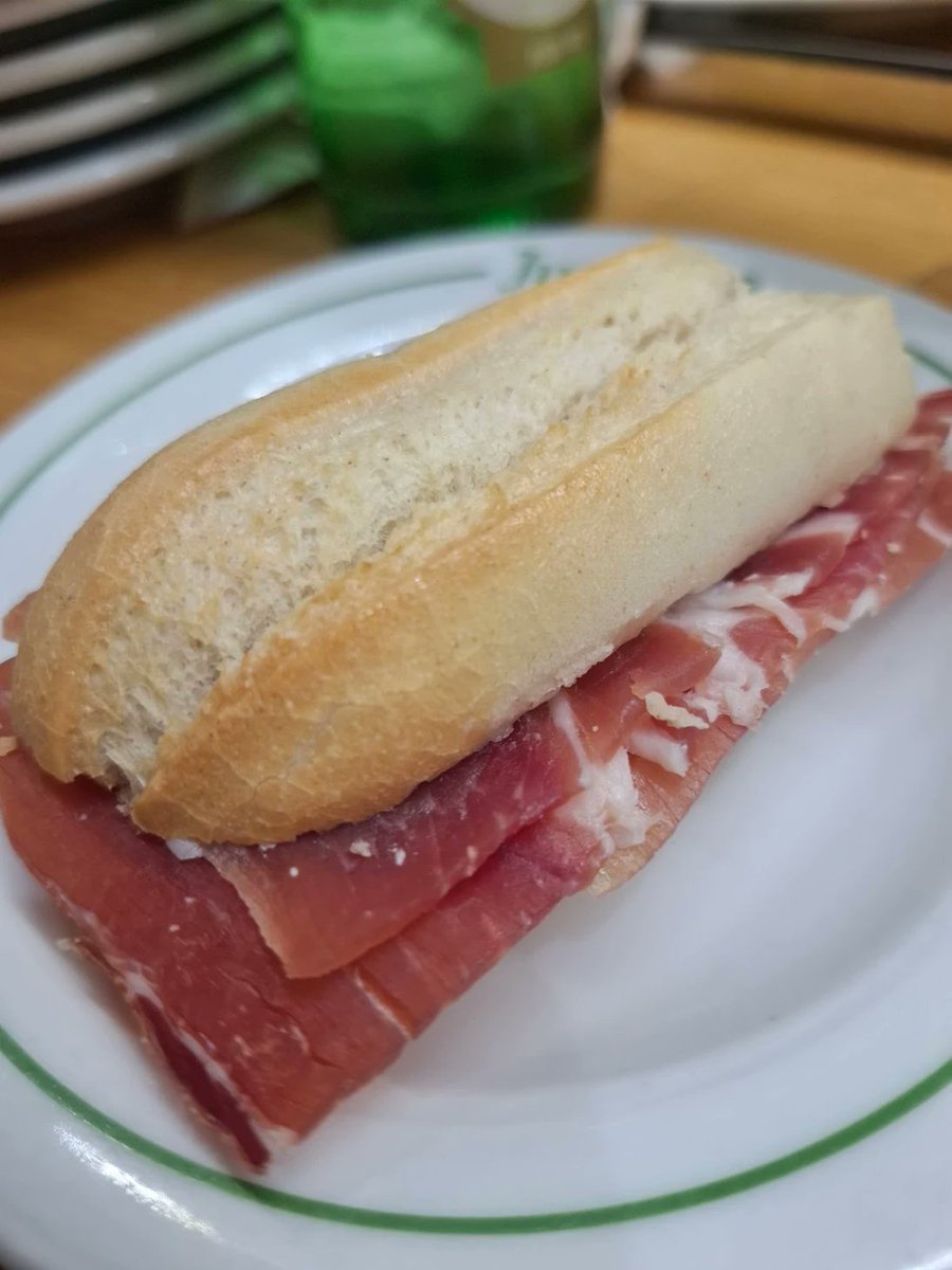 JuruchaBardetap's tweet photo. Finde, ya te estamos sintiendo. 👀🍻
La barra empieza a llamar, los pinchos ya están preparados y aquí nadie se hace el difícil.
📍 C/Ayala 19.
🔗 https://t.co/GrjEmThFXc
@madridsecanta @Albergue_Luarca @FoodRevMadrid
#bardetapas #bardepinchos #tabernamadrileña https://t.co/n3tZvVxfRr
