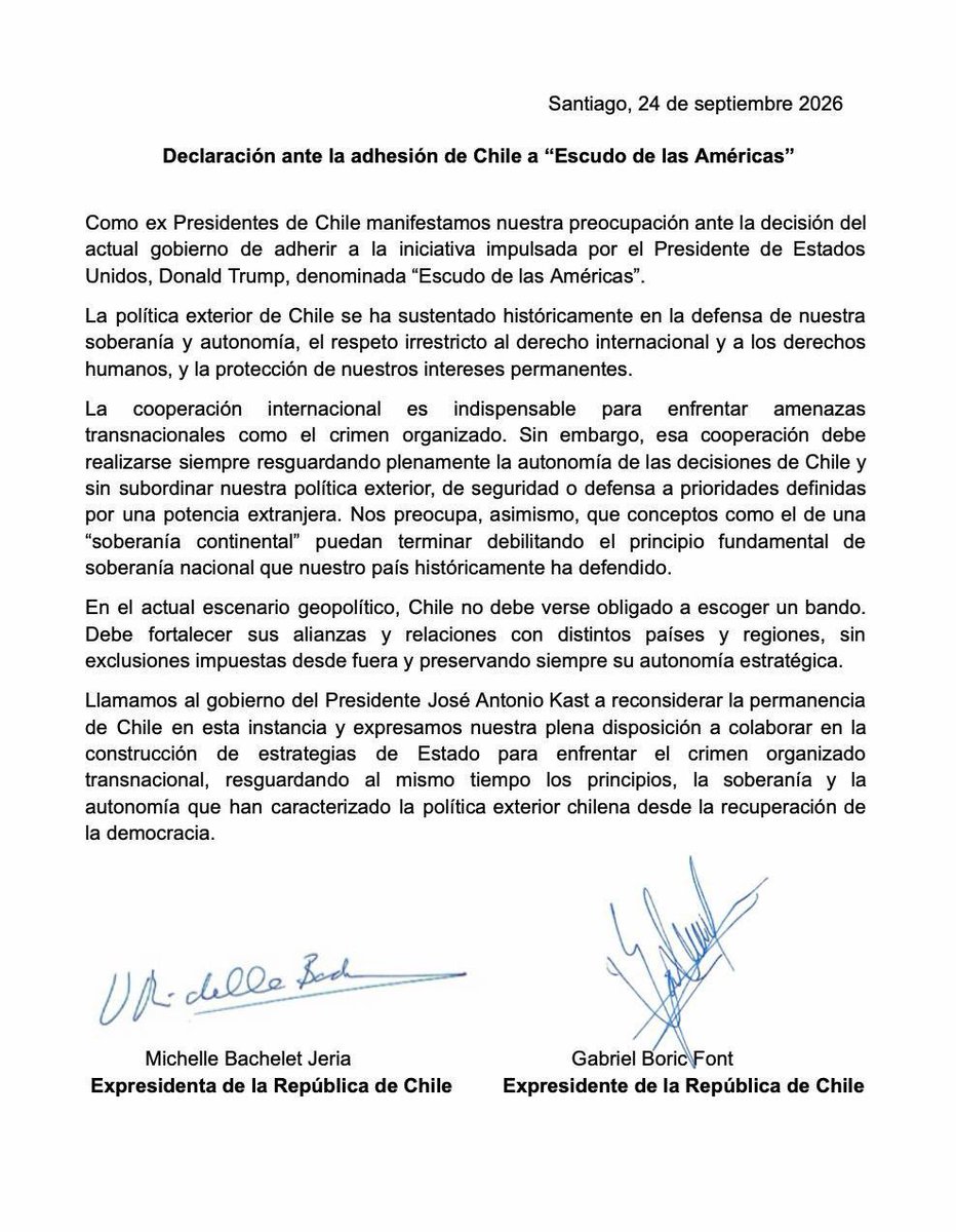 Tendencias_PQ's tweet photo. 😨 "Carta"

Porque en un hecho INÉDITO los ex presidentes @GabrielBoric y @mbachelet le mandaron una carta a Kast pidiéndole reconsiderar la entrega de soberanía que representa el ingreso la Escudo de las Américas. 

♥️ Like si estás de acuerdo con su contenido. https://t.co/6ZD9N0SEJB