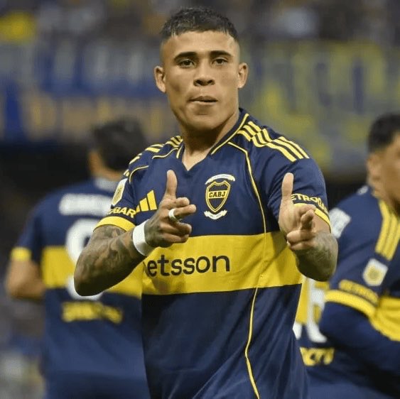 diariobocaa's tweet photo. 🚨 ATENCIÓN: Ayrton Costa YA ESTÁ A DISPOSICIÓN del Vasco Arruabarrena de cara al partido vs Racing por Copa Argentina.

#Boca https://t.co/c8wSOvGYRR