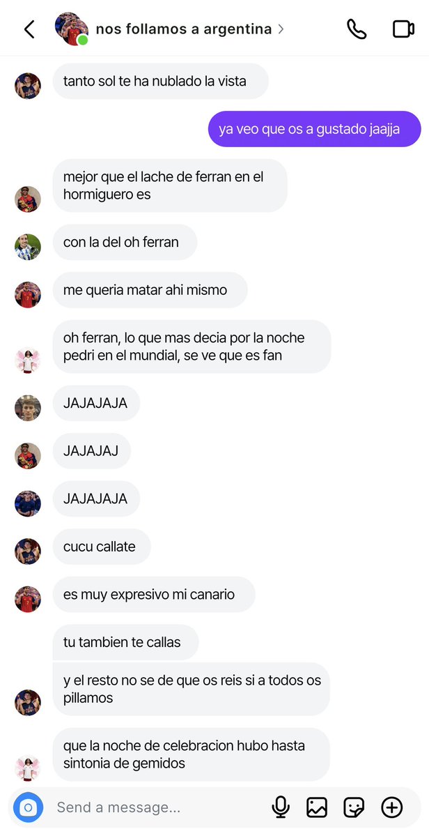 hwangkissu's tweet photo. el chat de la selección https://t.co/7ZCCOepgie