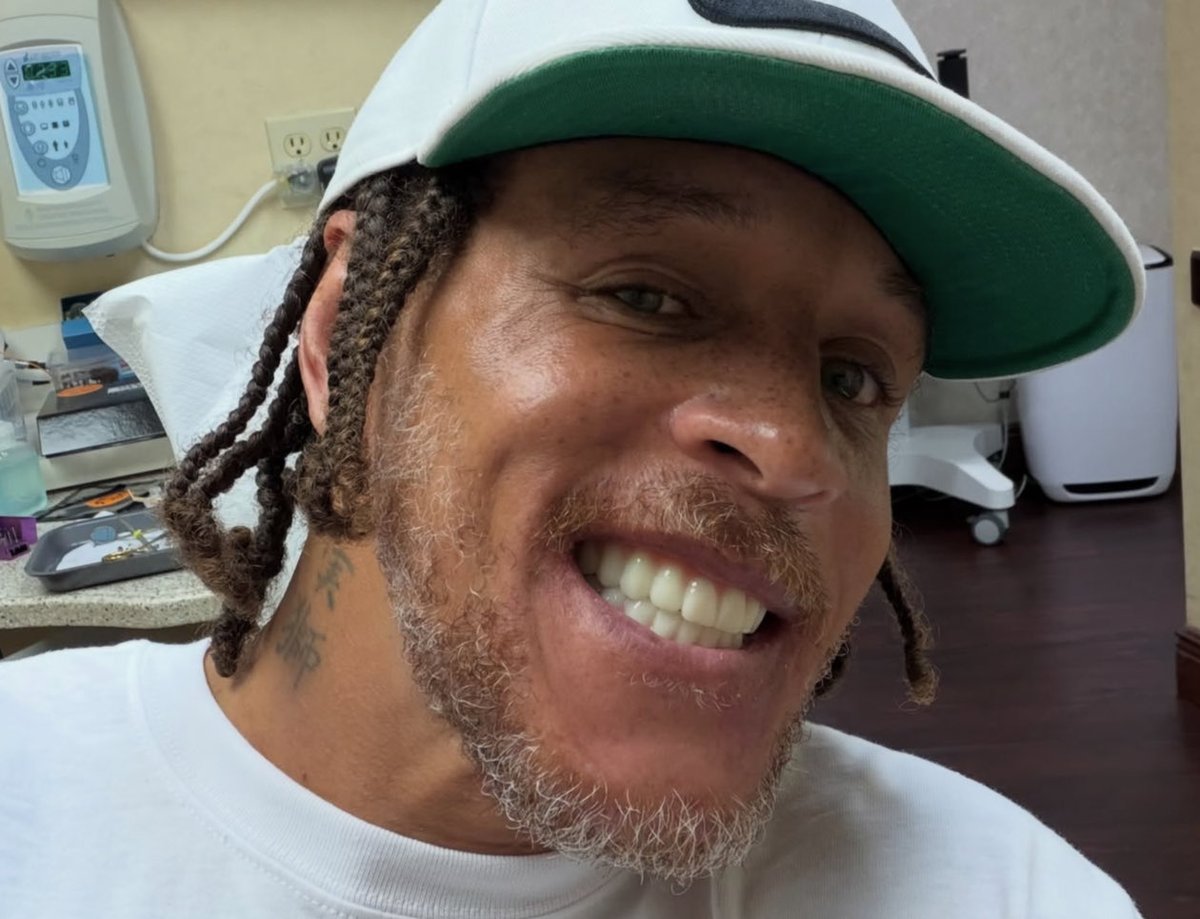 TheCosmeticLane's tweet photo. Ayyyy it looks like Delonte West was able to get himself a Smile Makeover while on his recovery journey! 🦷✨ https://t.co/gt7U4Ke0FI
