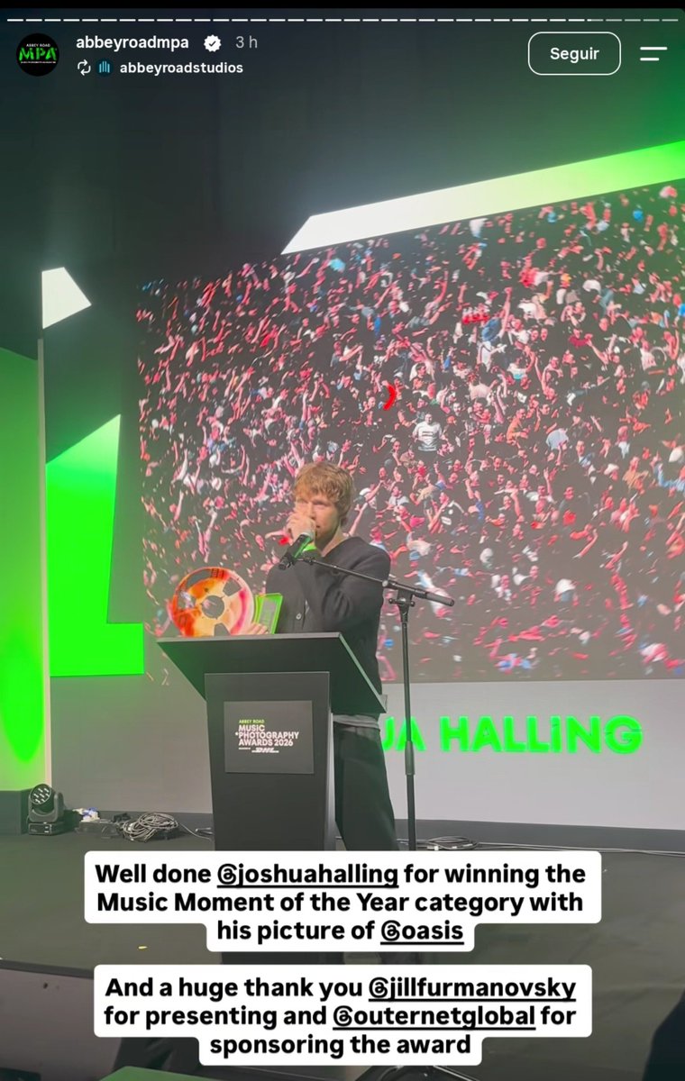 ttalktonight_'s tweet photo. che!! al final joshua halling, fotógrafo de oasis que estaba compitiendo en los abbey road music photography awards, GANÓ con la foto del público argentino. literalmente argentina hizo historia en todo sentido 🥹 encima un tipazo lo que puso en ig sobre nosotros https://t.co/JSnnzS5QDV